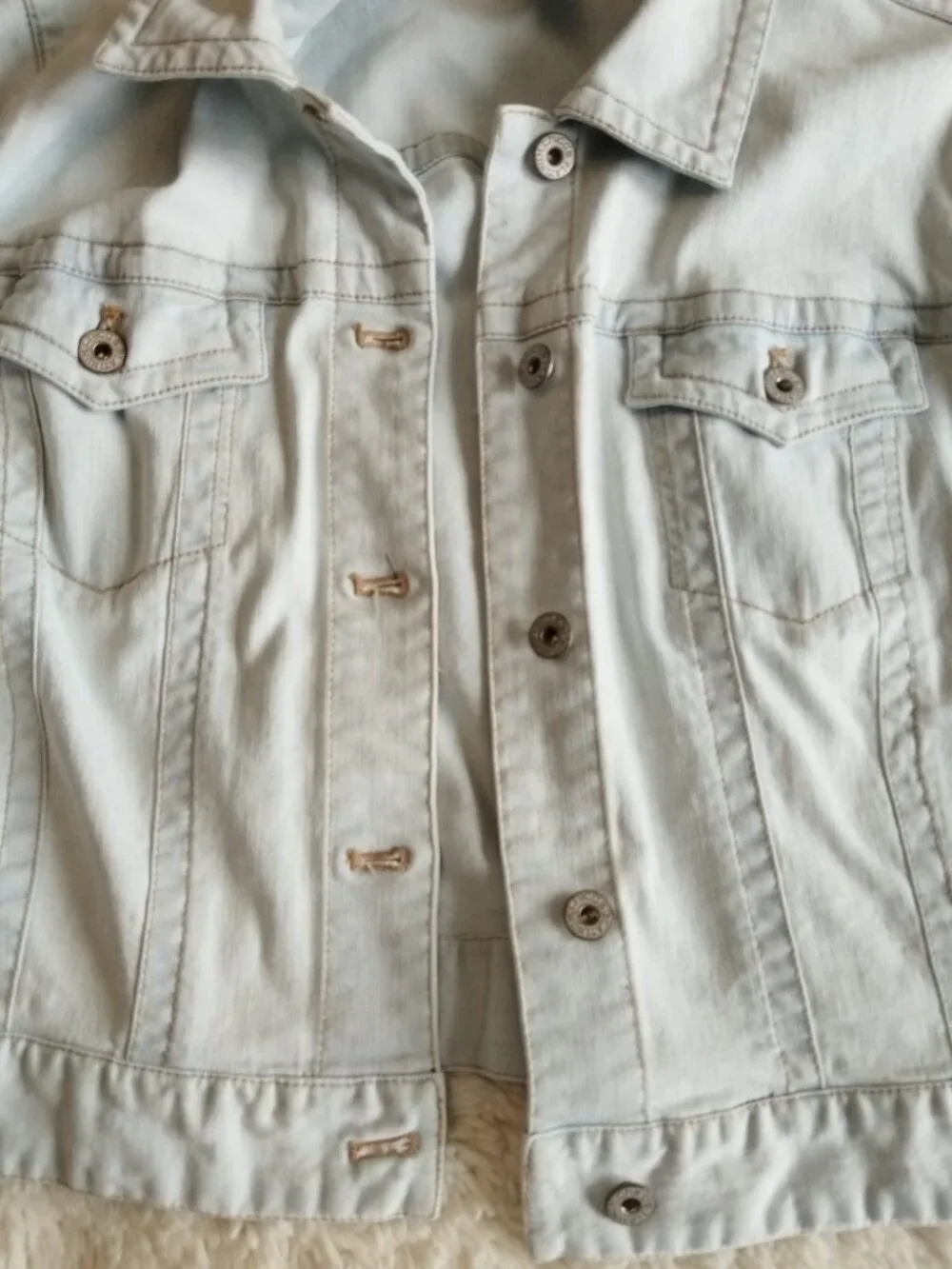 Chico's Platinum Light Wash Denim Jacket - Size 3 (Fits XL / 16) - Picture 3 of 13